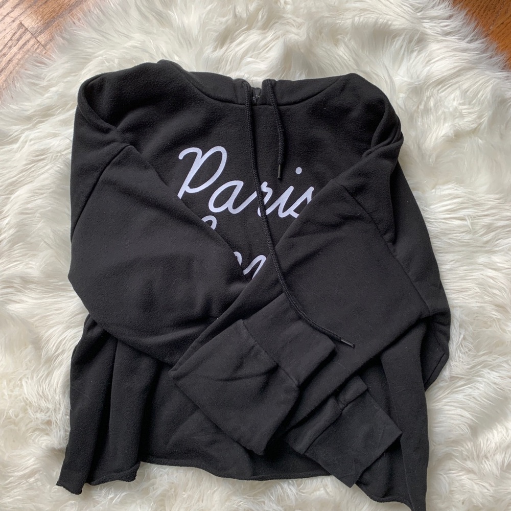 Oversized slight cropped sweatshirt